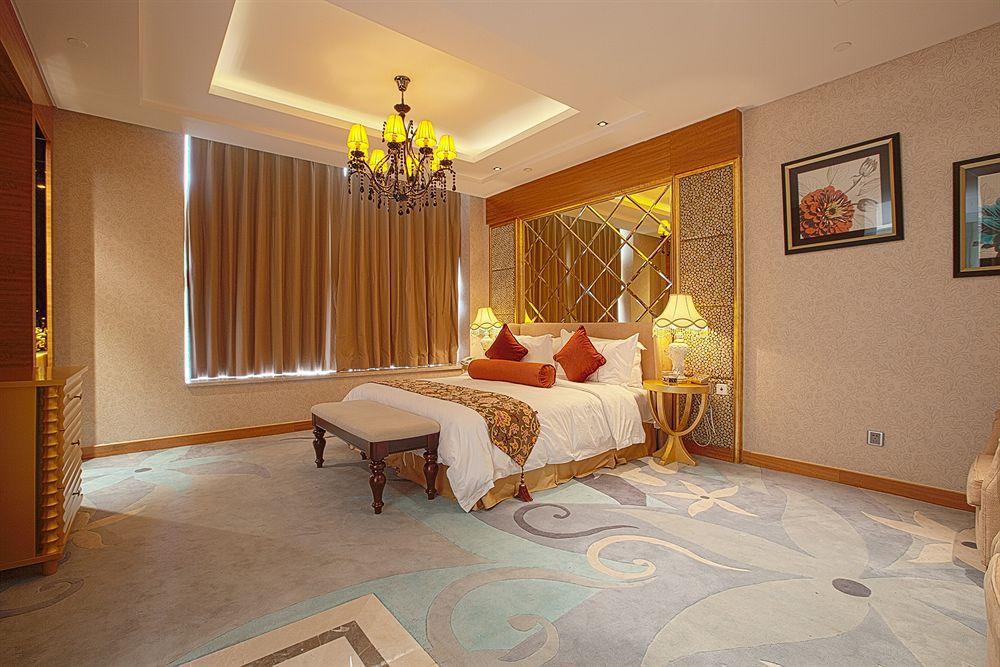 Beijing Palace International Hotel Пекин Экстерьер фото